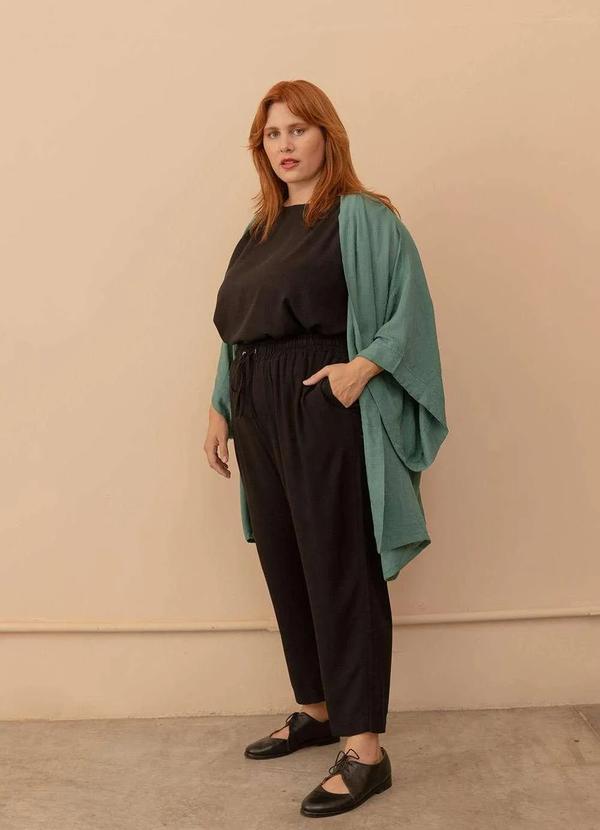 Bold - Calça Cenoura Manuela Plus Size Preto 5