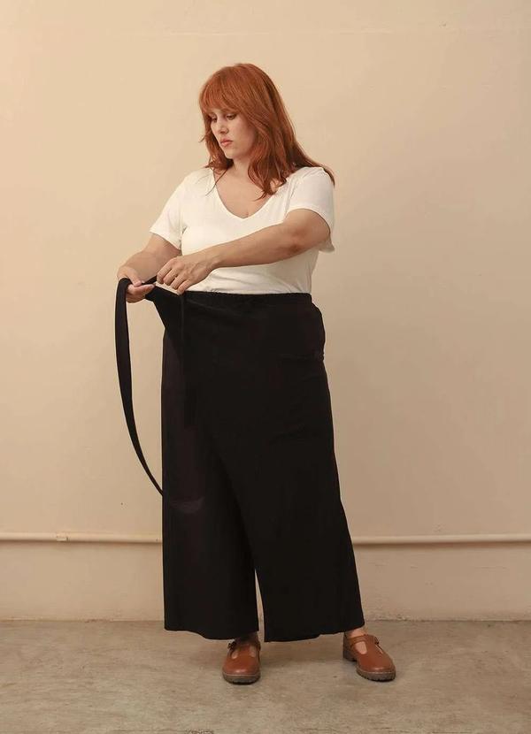 Bold - Calça Pantalona Saia Plus Size Preto 3