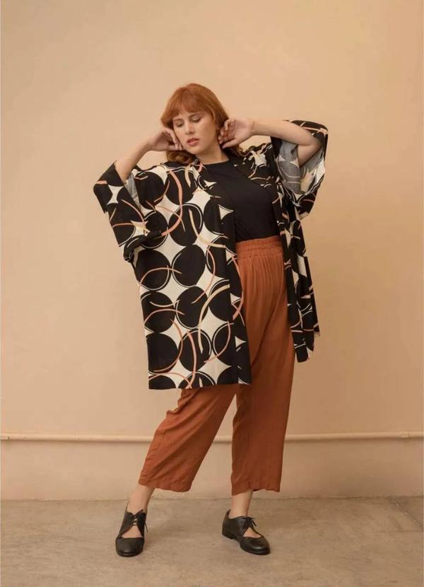 Bold - Calça Viscose Glória Plus Size Marrom 5