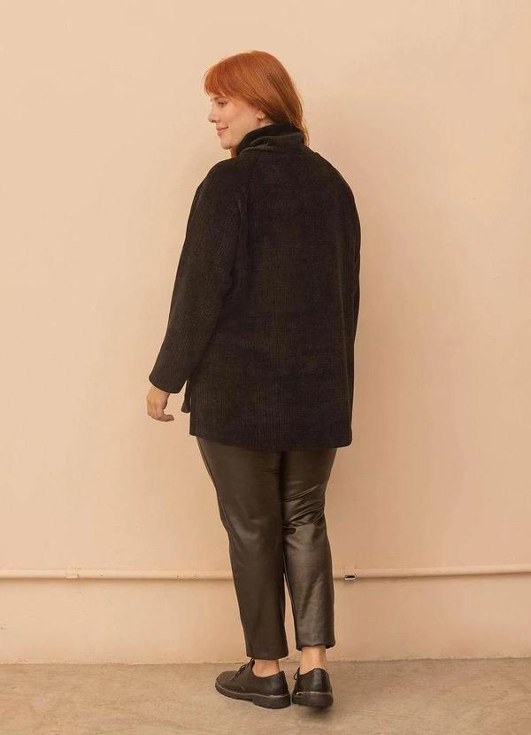 Bold Tricotaria - Blusa Tricô Chenile Plus Size Preto 2