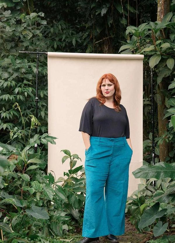 Bold - Calça Alfaiataria Pantalona Veludo Cotelê Plus Size Azul