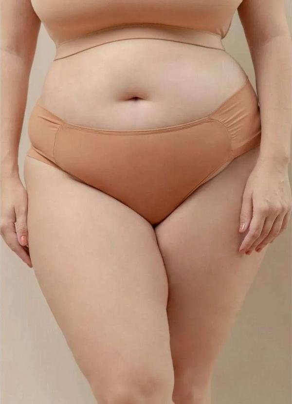 2rios - Calcinha Fio Dental Lateral Drapeada Plus Size Bege 2