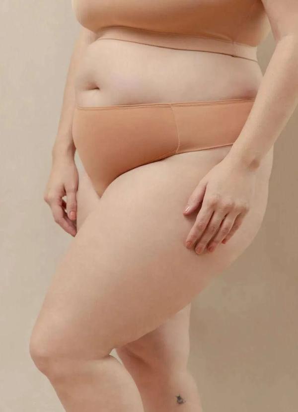 2rios - Calcinha Fio Dental Plus Size Bege 4