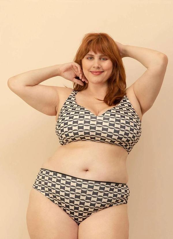 Bold Beach - Top Decote V Plus Size Preto