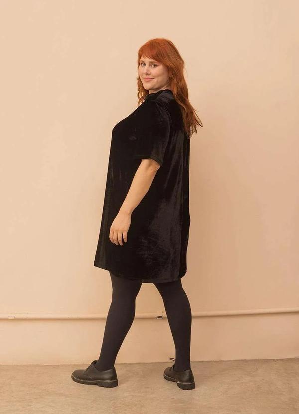 Bold - Vestido Evasê Veludo Plus Size Preto 3
