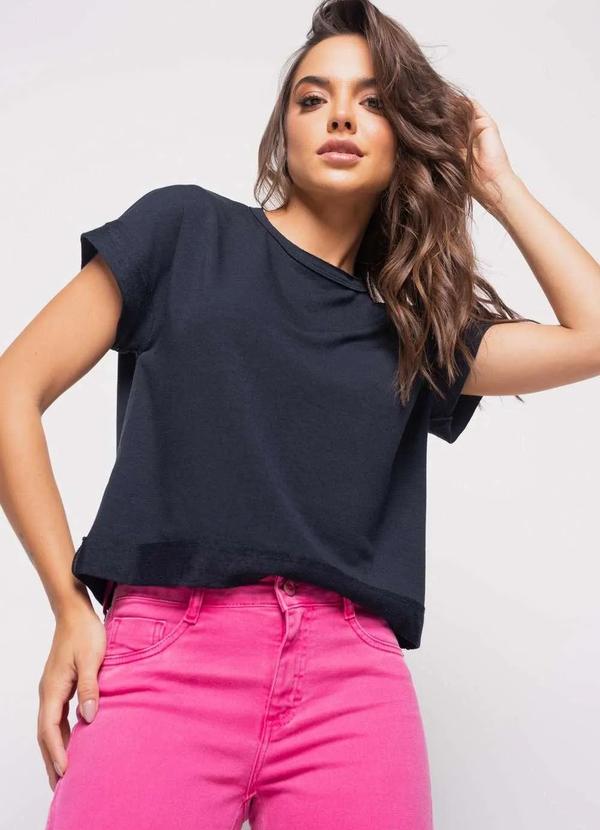 Salvatore Fashion - Blusa Barra Avesso Manga Curta Malha Comfort Fashion Preto