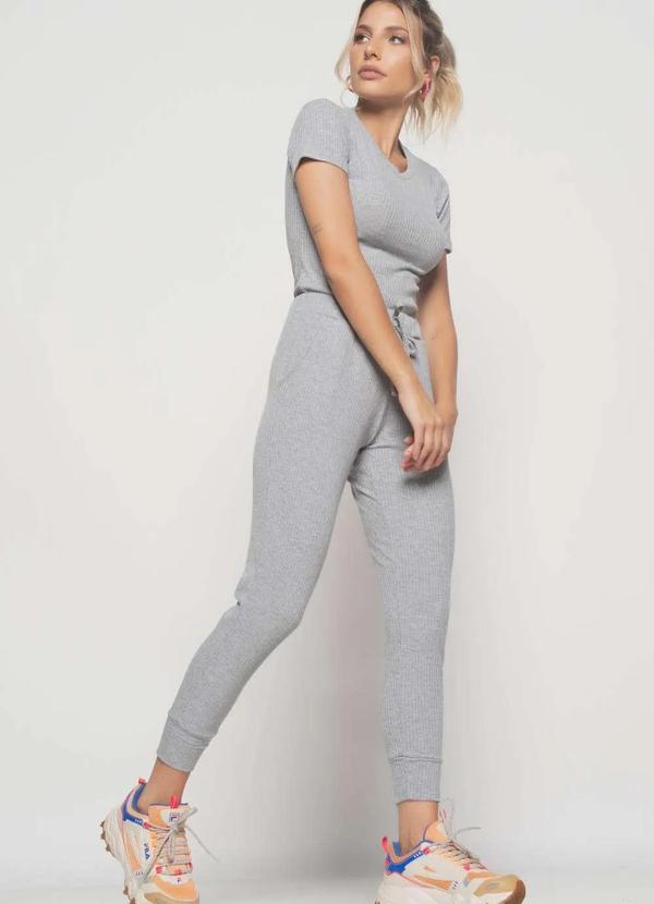 Salvatore Fashion - Blusa Básica Manga Curta Malha Canelada  Fashion Cinza 2