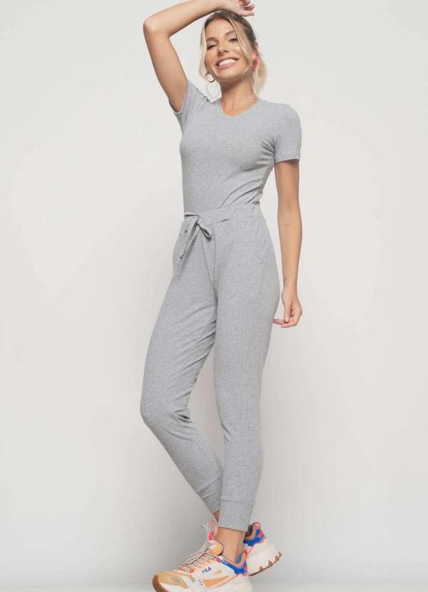 Salvatore Fashion - Blusa Básica Manga Curta Malha Canelada  Fashion Cinza 4