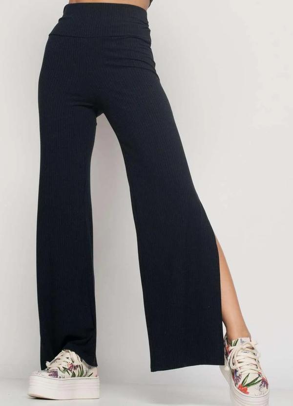 Salvatore Fashion - Calça Flare com Fenda Lateral Canelada Fashion Preto