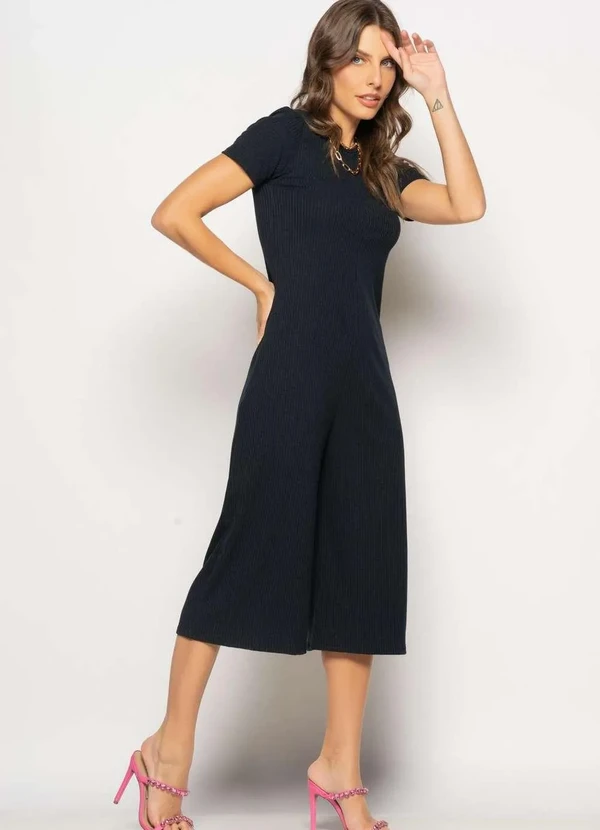 Salvatore Fashion - Macacão Pantacourt Manga Curta Costas em V Canelado Preto 3