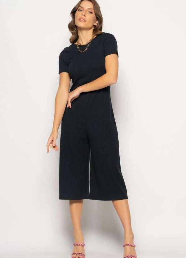 Salvatore Fashion - Macacão Pantacourt Manga Curta Costas em V Canelado Preto 4