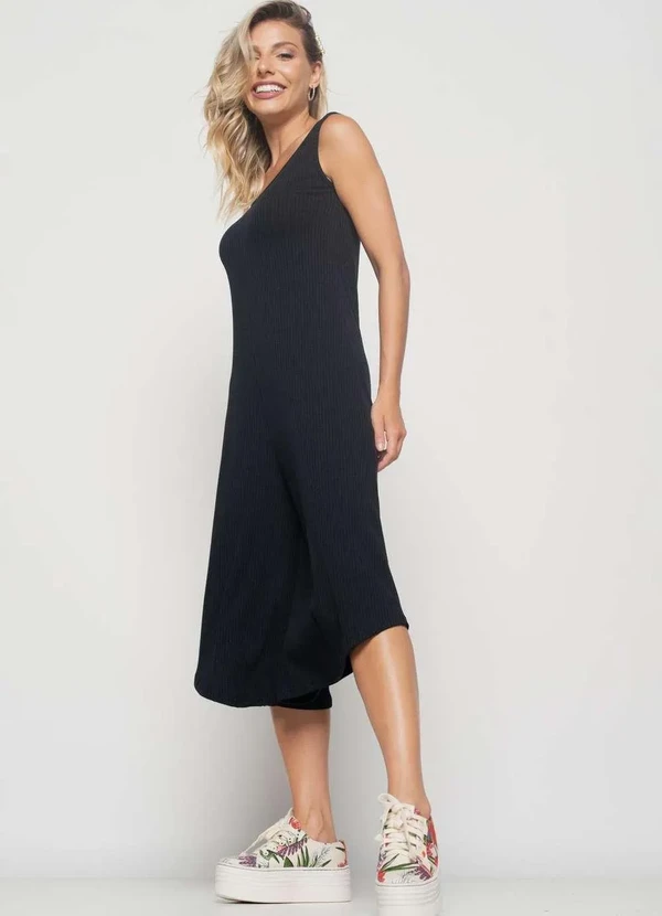 Salvatore Fashion - Macacão Regata Pantacourt Canelado  Fashion Preto 3