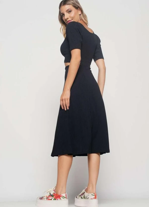 Salvatore Fashion - Saia Midi Godê Canelada Fashion Preto 7