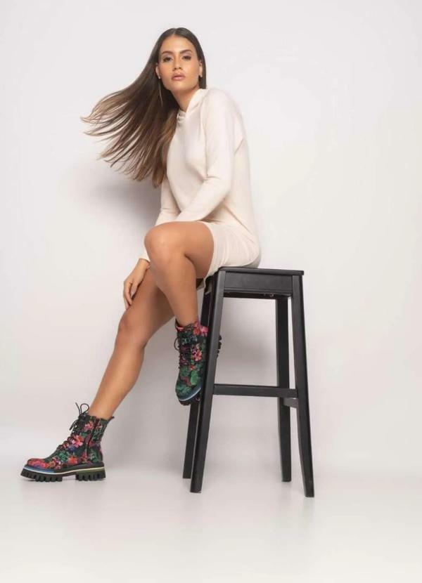 Salvatore Fashion - Vestido Curto com Capuz Manga Longa Moletinho Bege