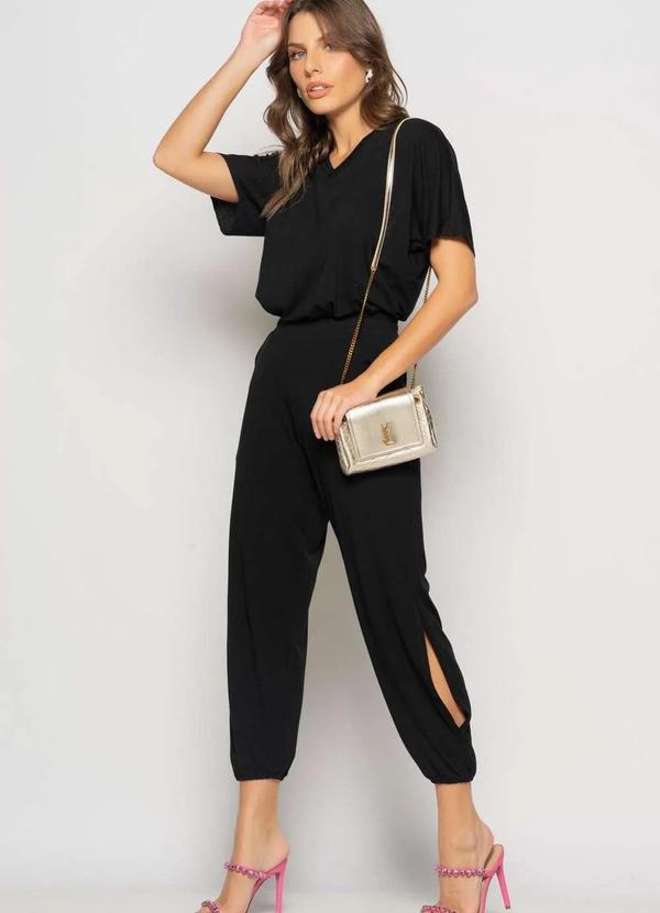 Salvatore Fashion - Conjunto Blusa Ampla Gola V e Calça Jogger Fenda Malha Preto
