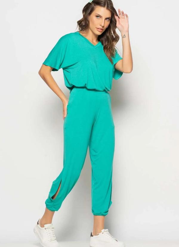Salvatore Fashion - Conjunto Blusa Ampla Gola V e Calça Jogger Fenda Malha Verde