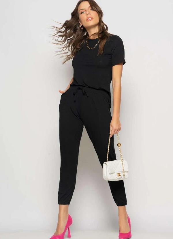 Salvatore Fashion - Conjunto Blusa Gola Redonda M/C e Jogger Recortes Malha Preto
