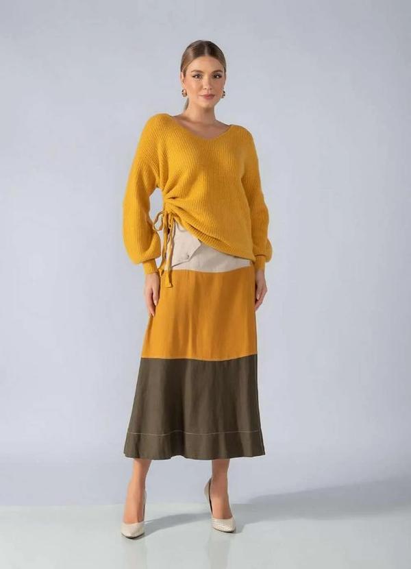 Lamis - Blusa Lã Canelada Decote V Franzido Frontal Mostarda