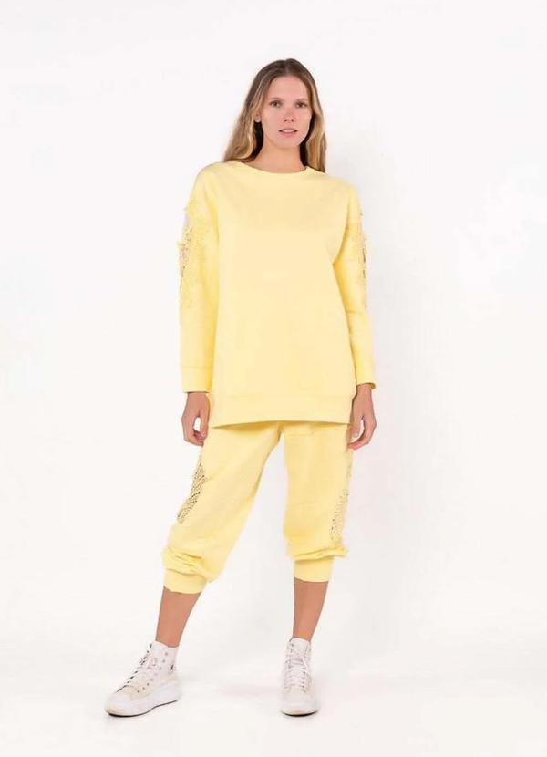 Lamis - Blusa Moleton Comprida Guippir Bordado Amarelo