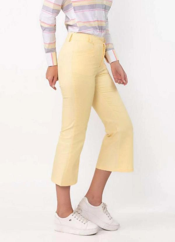 Lamis - Calca Capri Sarja Cintura Alta Amarelo 3