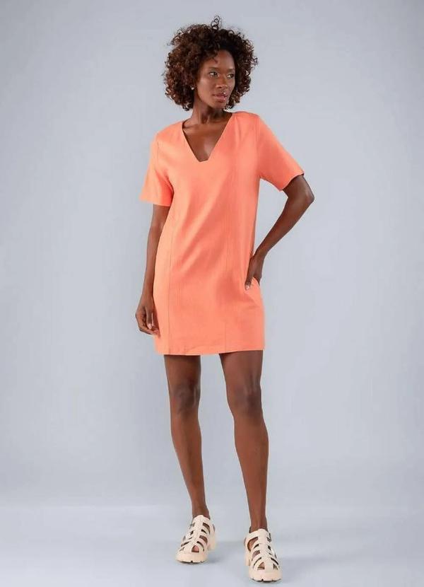 Lamis - Vestido Curto em Viscolinho Decote V Manga Curta Salmao 2