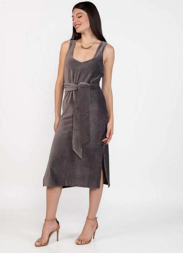 Lamis - Vestido Midi em Veludo Decote Quadrado Cinza 4