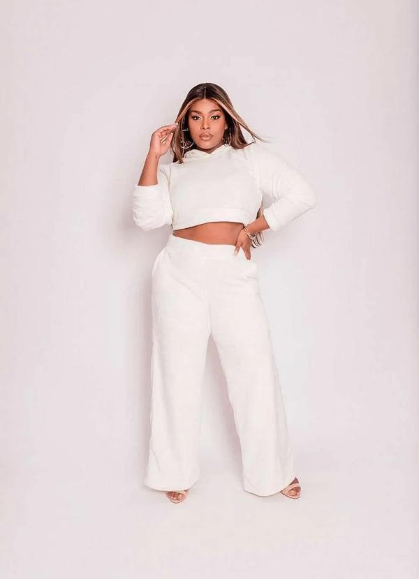 It Curves - Conjunto Plus Size Plush com Touca Branco