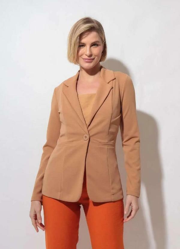 Eight Brand - Blazer Boyfriend Eight Brand Acinturado Feminino Doce de Leite