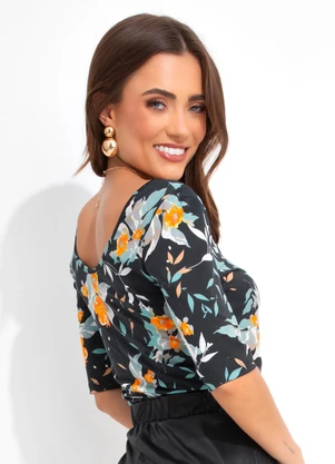 Rosalie - Blusa Floral Preto em Malha de Poliéster - ROSALIE