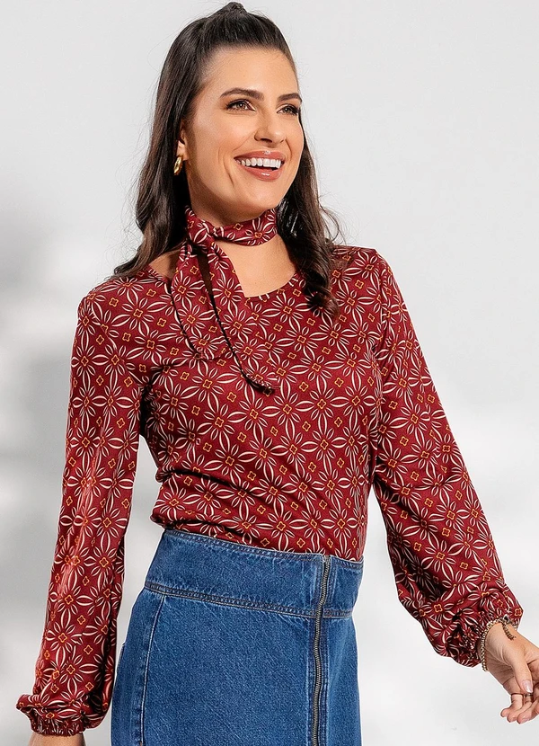 Rosalie - Blusa Geométrico Bordô em Malha