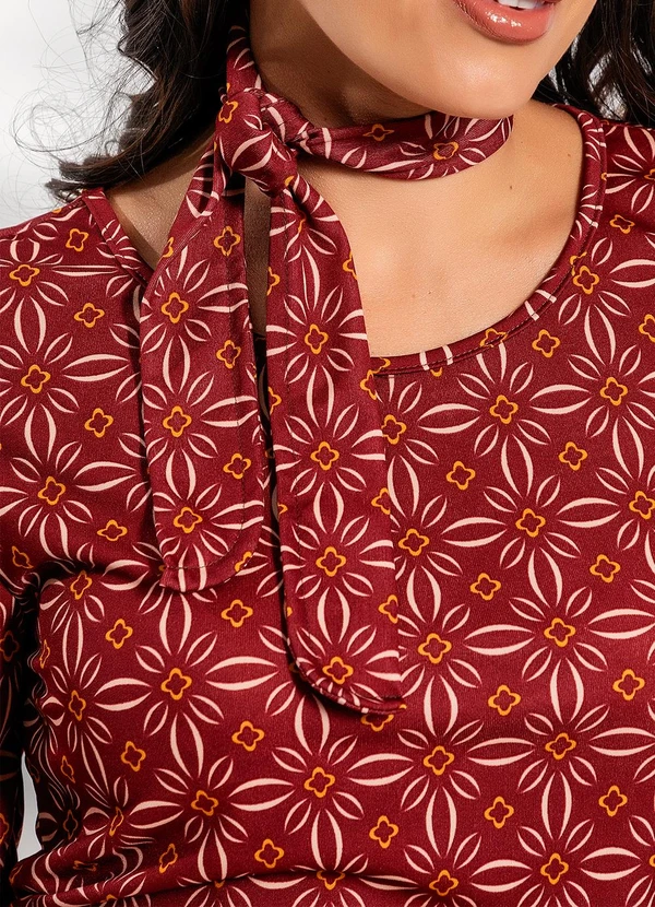 Rosalie - Blusa Geométrico Bordô em Malha 5