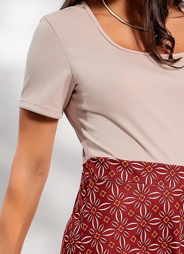 Rosalie - Vestido Geométrico Bordô em Malha 3