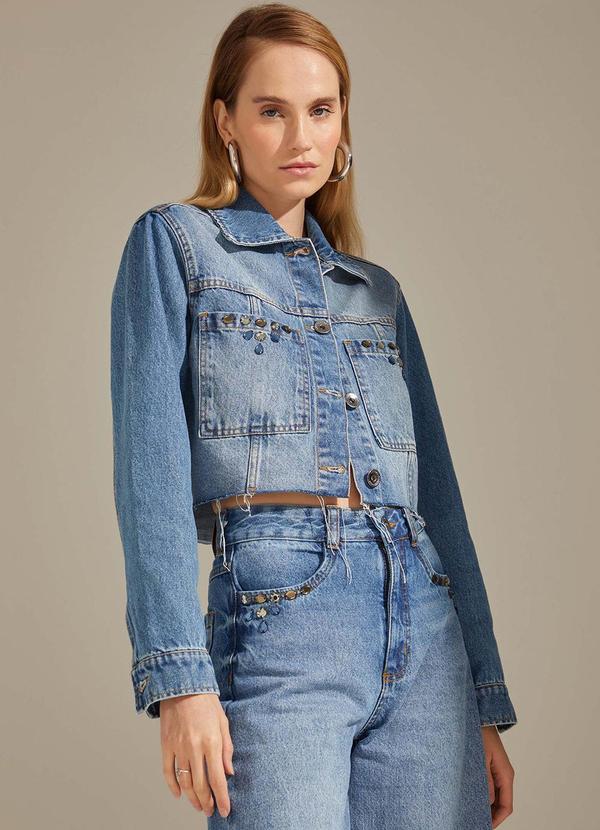 Linzzi - Jaqueta Cropped em Denim Azul Claro 4