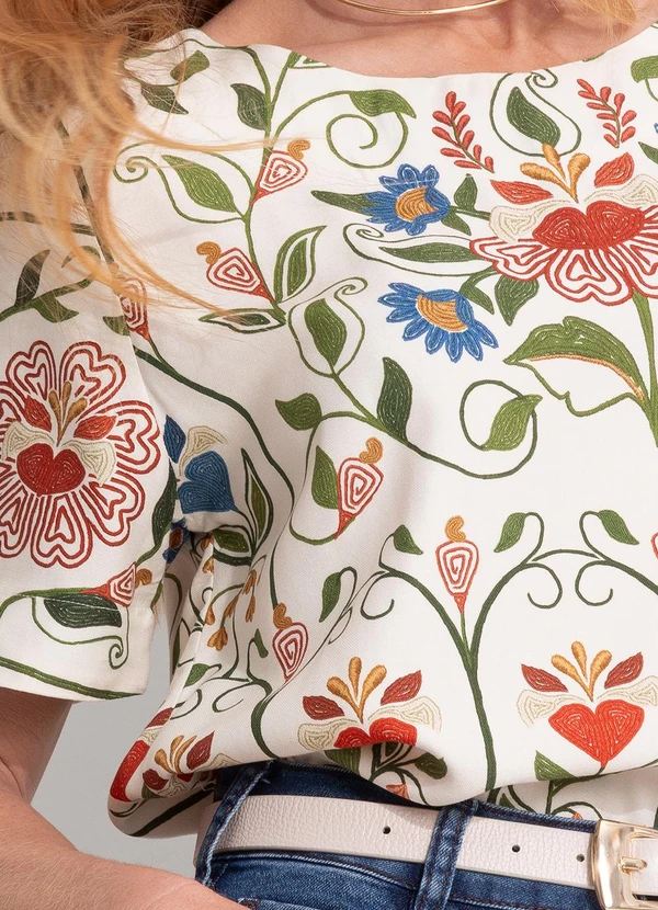 Farm - T-Shirt Jardim Beleza Bege 8