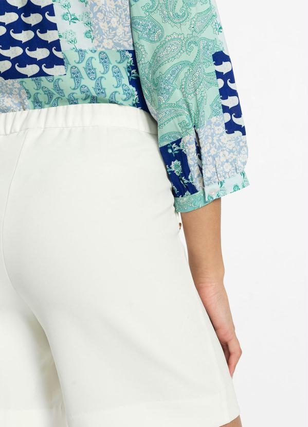 bonprix - Bermuda Alfaiataria com Bolso Off White 3