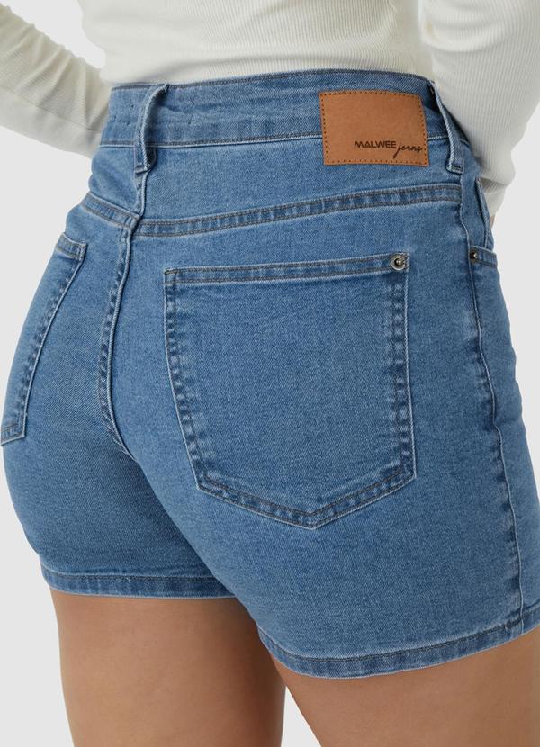 Malwee - Bermuda Feminina Comfort em Jeans Azul 3