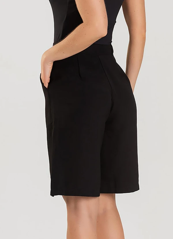 Dianna - Bermuda Jorts Feminina Reta em Sarja Preto 2