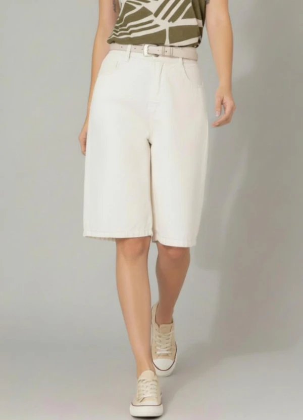 Quintess - Bermuda Jeans Off White Cintura Alta Modelagem Reta 100% Algodão 3