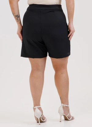 Habana - Bermuda Plus Size em Alfaiataria Preto - HABANA