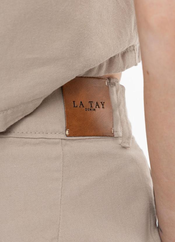 La Tay - Bermuda Reta Sarja Bege 5