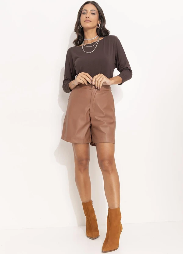 Quintess - Short de Material Sintético Marrom Amendoado com Cintura Alta e Bolsos 5