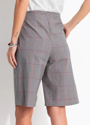 Quintess - Short Xadrez Tartan Cinza em Tecido Sarjado - QUINTESS