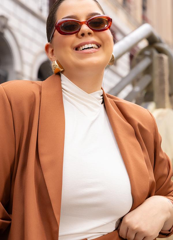 Quintess - Blazer Alongado Avelã em Alfaiataria 11