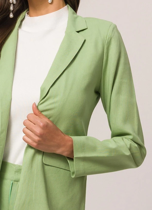 Doce Trama - Blazer Alongado em Plano Linen Verde 6