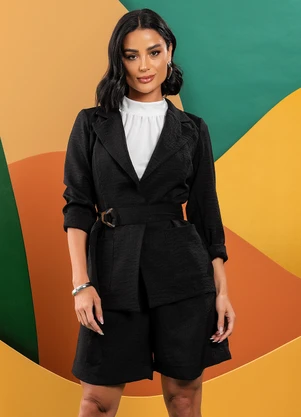 Quintess - Blazer Preto em Tecido Texturizado com Bolsos - QUINTESS