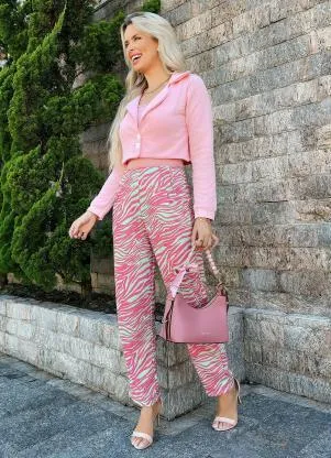 Moda Pop - Blazer Rosa com Fechamento dos Botões e Gola - MODA POP