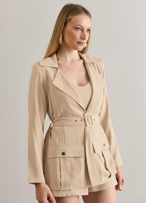 Carlota Costa - Blazer Utilitario Bege 1