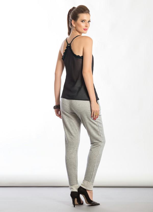 Quintess - Blusa com Transparência e Renda Preta 6