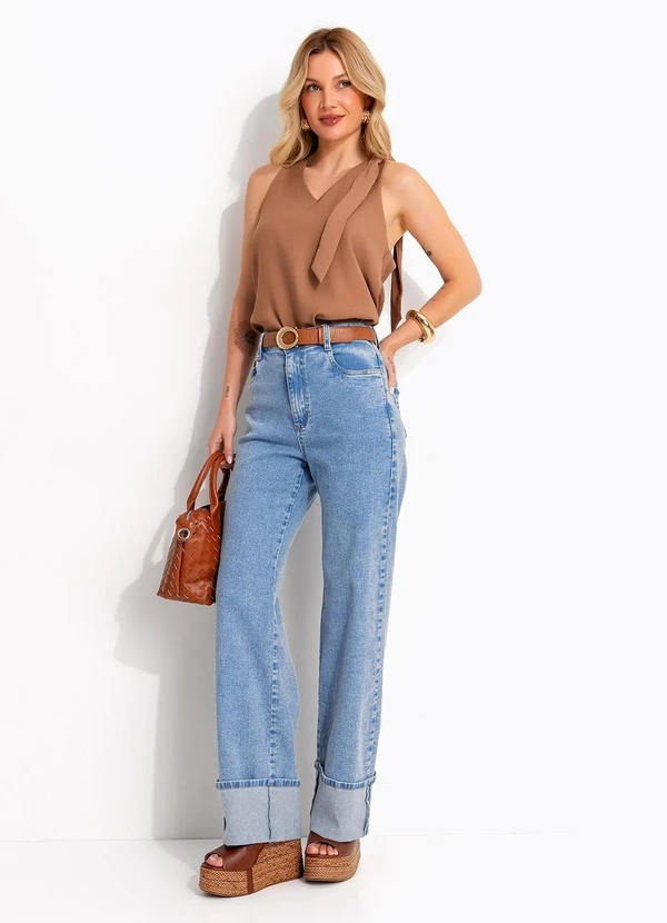 Quintess - Blusa Alfaiataria Caramelo com Decote V e Amarração no Ombro 9