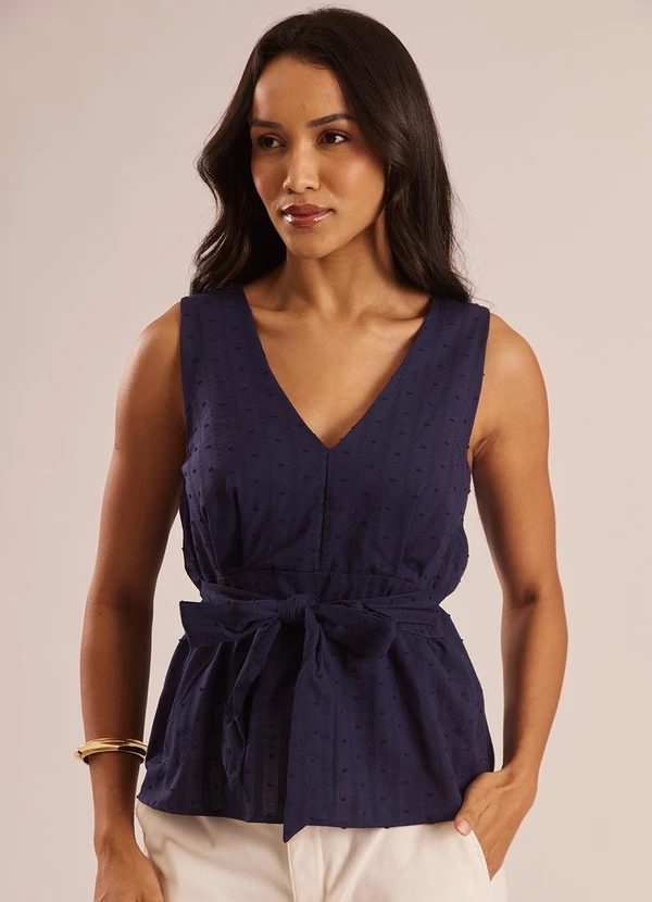 Doce Trama - Blusa com Decote V e Faixa para Amarração Azul